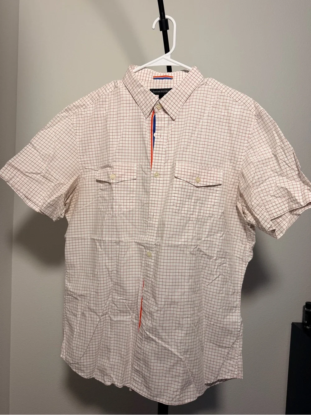 Banana Republic Mens Short Sleeve Check Button-Up Shirt - White with Red Grid